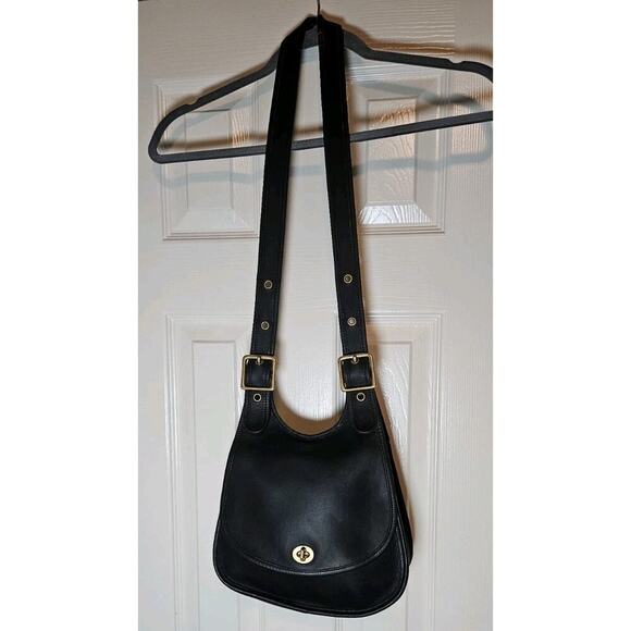 Vintage Coach Berkeley 9988 Blk Leather Saddle Bag Brass Hardware Crossbody 90s - Picture 2 of 16